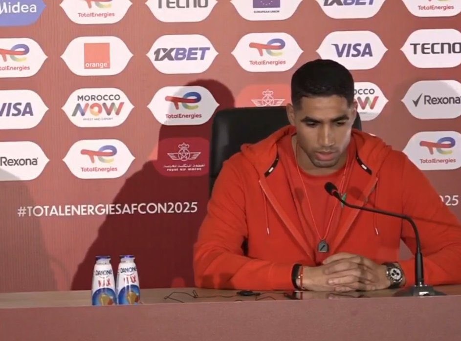 أشرف حكيمي: "ليس من الطبيعي أن تُطلق جماهيرنا صافرات الإستهجان ضدنا