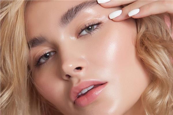 أسرار الروتين الكوري للعناية بالبشرة: خطوات للحصول على بشرة صافية ومشرقة