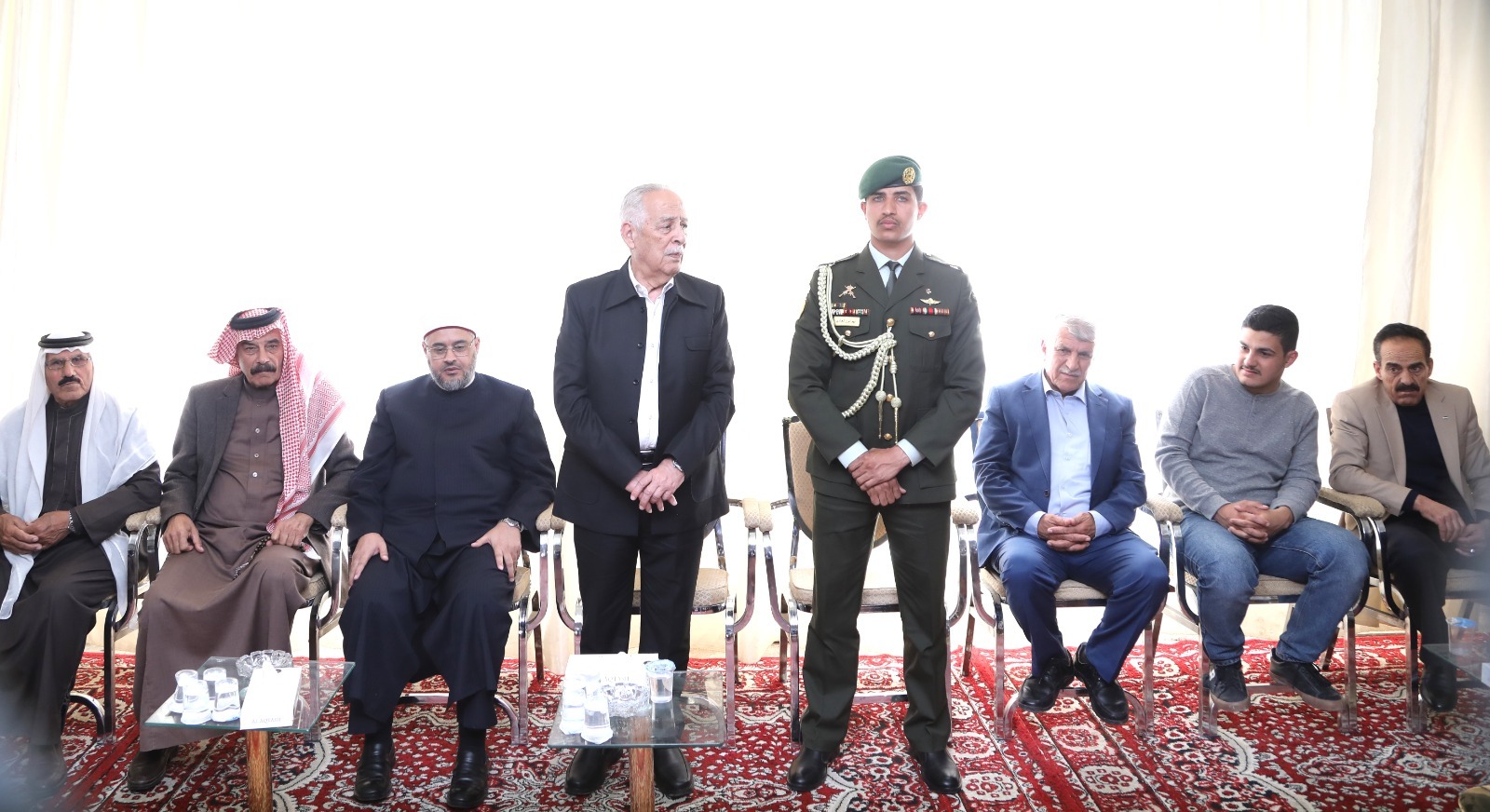 مندوبا عن الملك وولي العهد ..  العيسوي يعزي عشيرة أبو عرابي