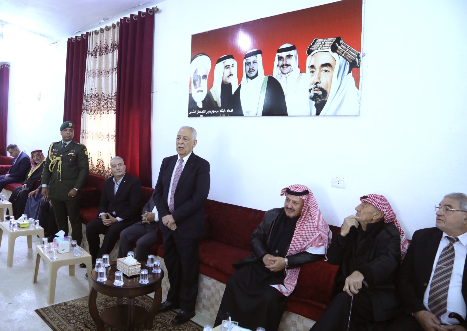 مندوبا عن الملك وولي العهد ..  العيسوي يعزي الشلول والصبيحات والغزالي والعثمان