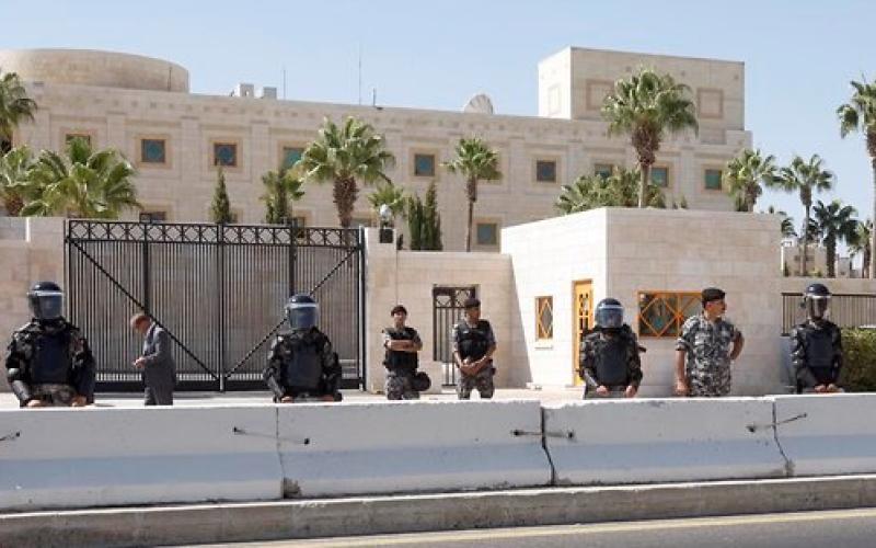 السفارة الأمريكية تحث رعاياها على مغادرة الأردن إذا كان السفر آمنا