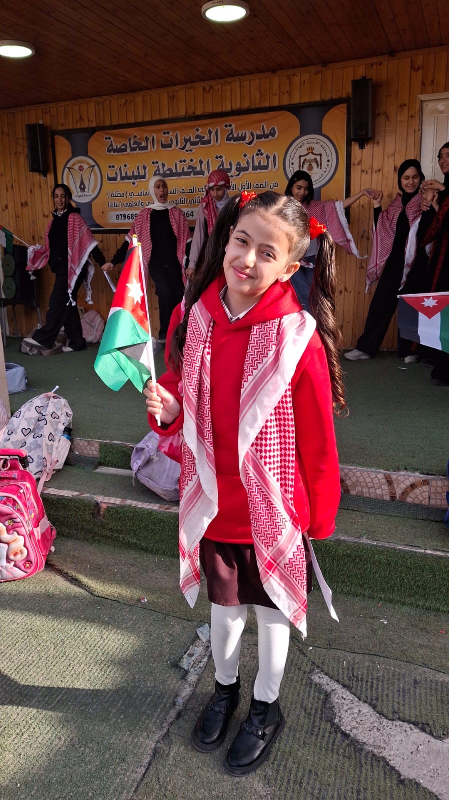 طفلة أردنية سورية توجه رسالة حب وعرفان للأردن بمناسبة يوم العلم