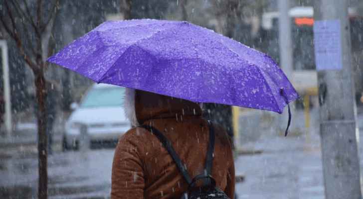 مديرية الأمن العام تجدّد تحذيرها من تعمق المنخفض الجوي المؤثر على المملكة وتدعو للابتعاد عن الأودية ومجاري السيول  