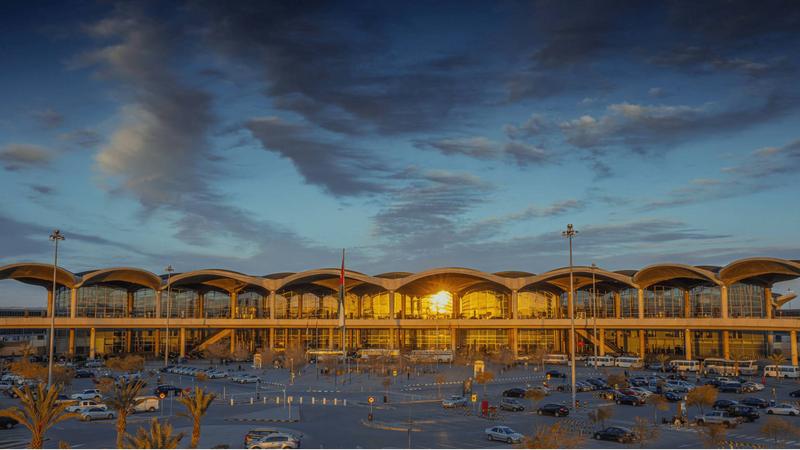 الكابتن الفرجات يستعرض حركة الملاحة الجوية في المطارات الأردنية