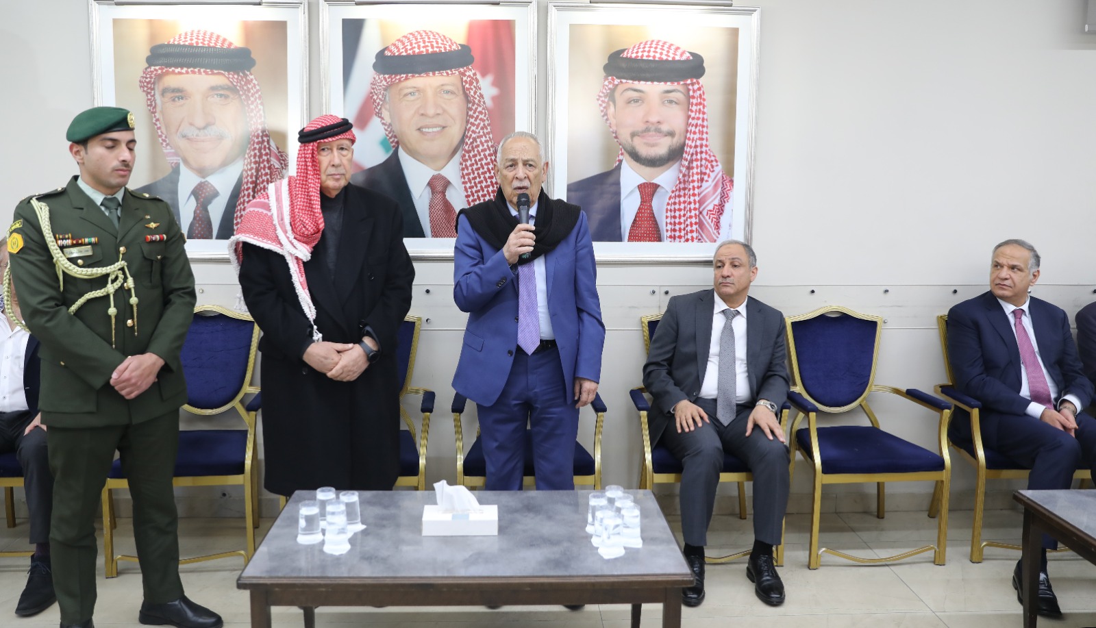 مندوبا عن الملك وولي العهد. العيسوي يعزي عشيرتي النوايسة والطراونة