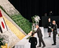 الملك يشارك في مراسم جنازة شينزو آبي الرسمية في طوكيو
