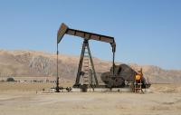 أسعار النفط تواصل ارتفاعها بعد قرار خفض الإنتاج