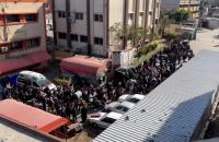 عشرات المرضى ينتظرون مصيراً مجهولاً في مستشفى ناصر في غزة