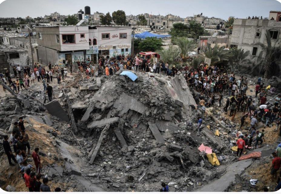 عشرات الشهداء والجرحى جراء القصف الإسرائيلى المتواصل على قطاع غزة
