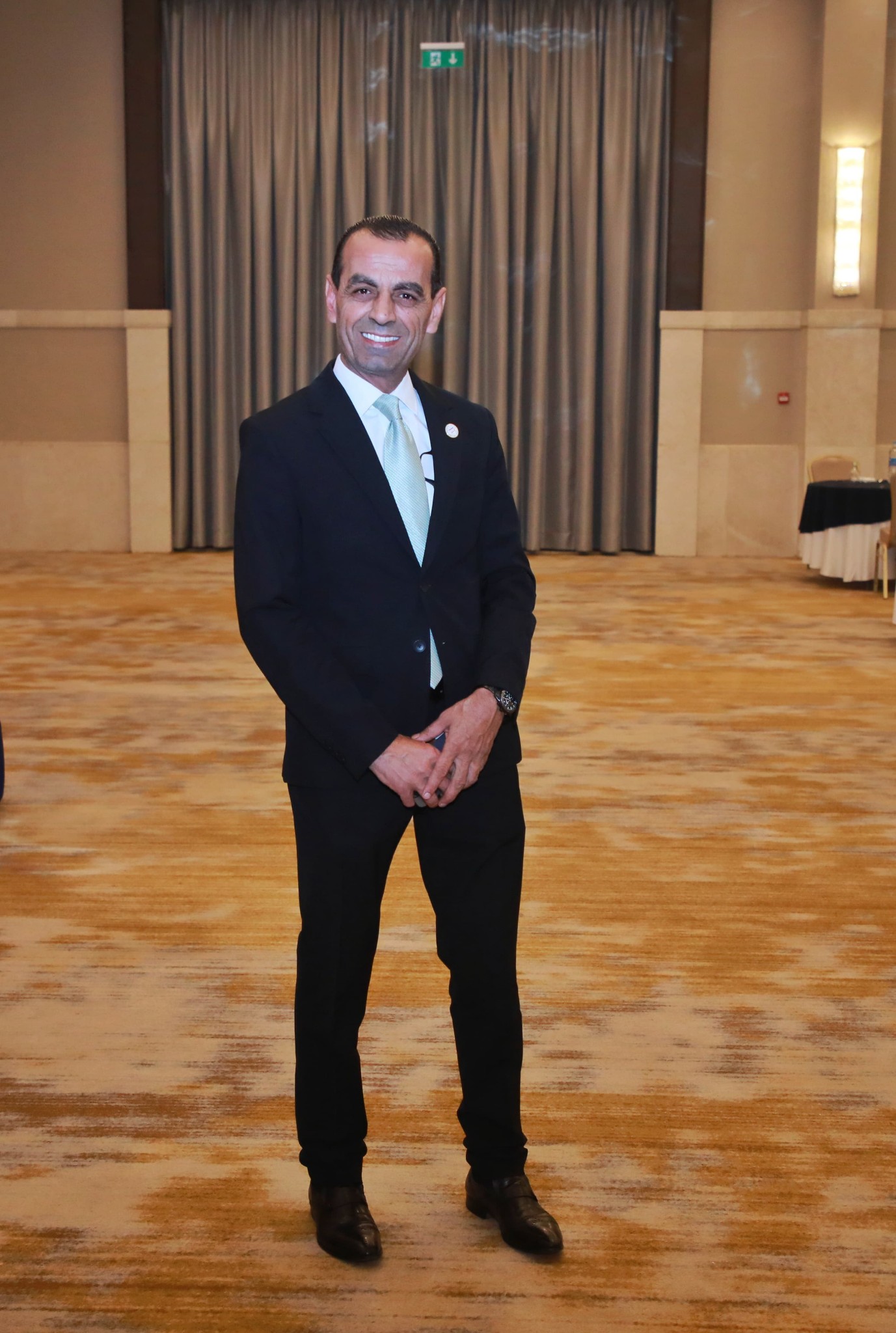 خالد القضاة: أيقونة إعلامية يسطر بقلمة ملحمة الدفاع عن الحقوق