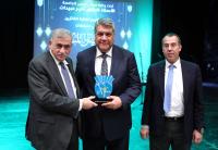 العربي الاسلامي يقدم جوائز للفائزين بالمسابقات الرمضانية في الجامعة الأردنية 