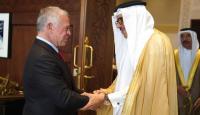 الملك يستقبل وزير الخارجية البحريني ويؤكدان متانة العلاقات