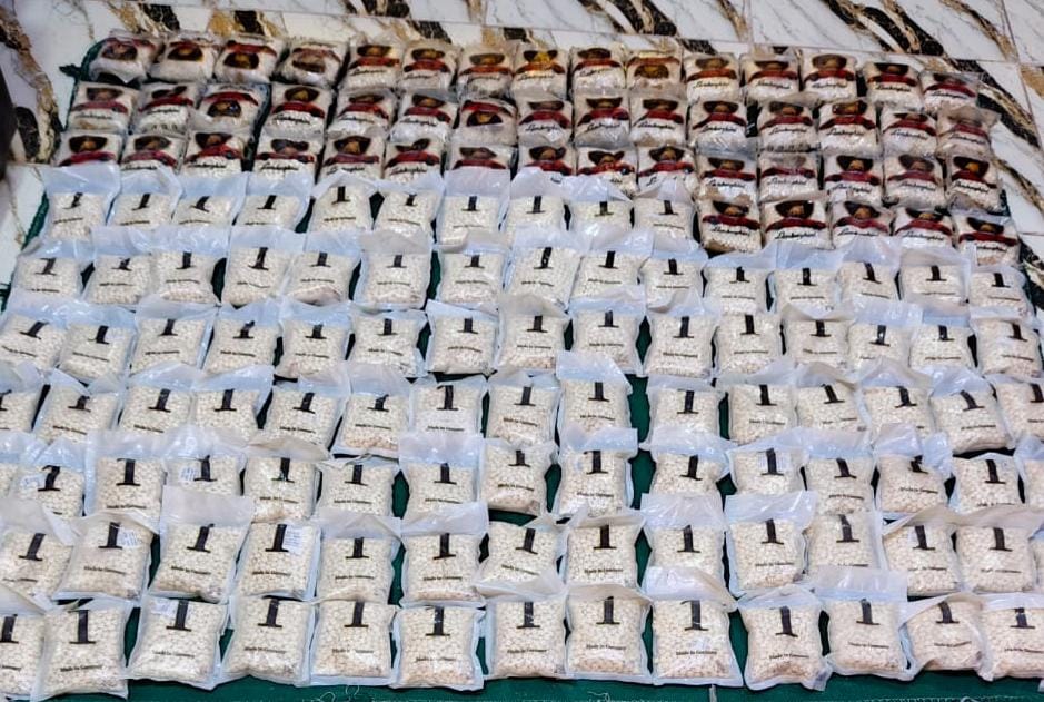المنطقة العسكرية الشرقية تحبط ثلاث محاولات لتهريب كمية كبيرة من المواد المخدرة بواسطة بالونات