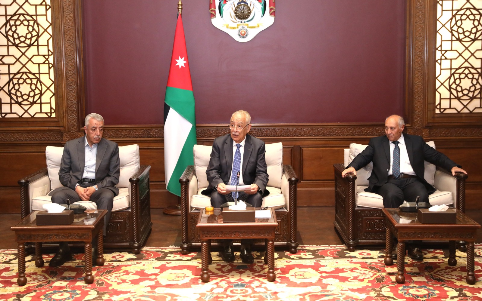 العيسوي يلتقي وفدا من أبناء عشيرة الرتيمة