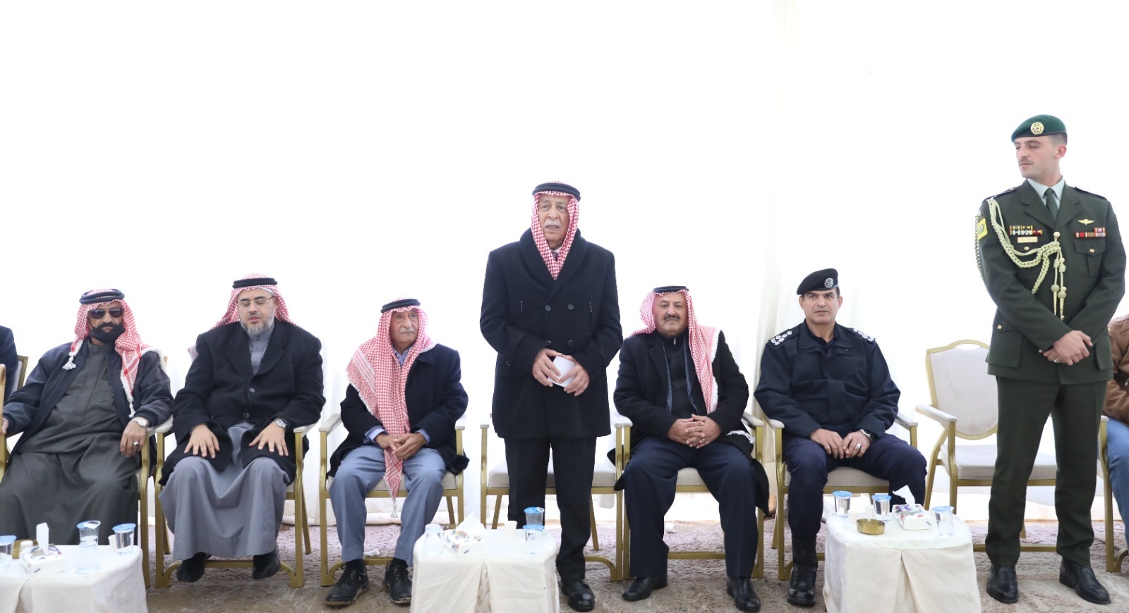 مندوبا عن الملك وولي العهد ..  العيسوي يعزي عشائر العدوان  والعجاجرة