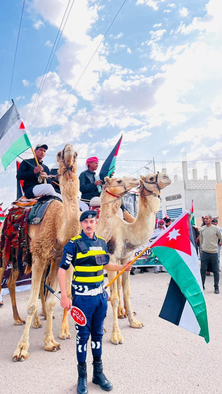 الدوريات الخارجية تشارك في الاحتفالات بيوم العلم